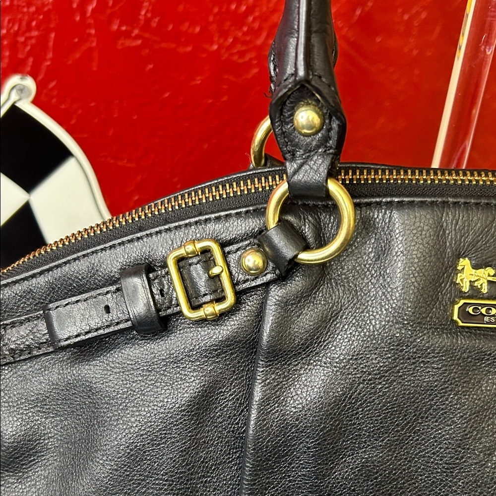 Coach Black Leather Shoulder Bag - Picture 4 of 13